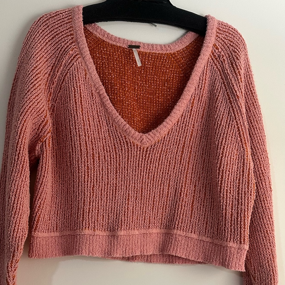 Free People Hot Topics of the shoulder cropped pink Sweater